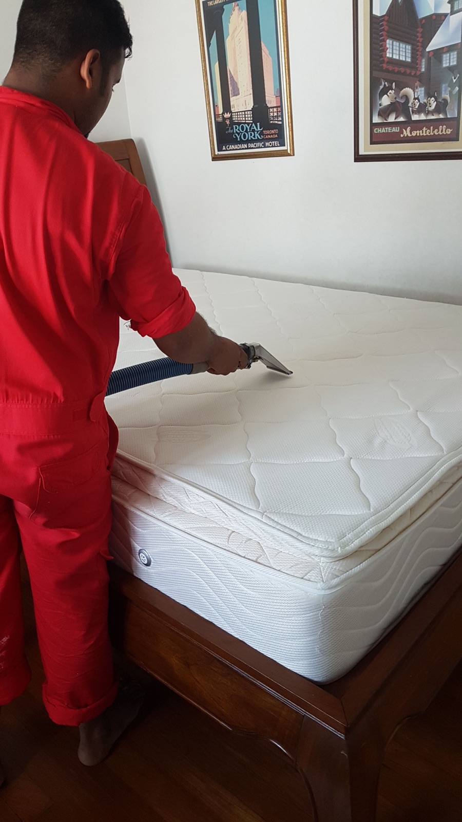 Cleaning a pillow-top mattress with the extraction wand