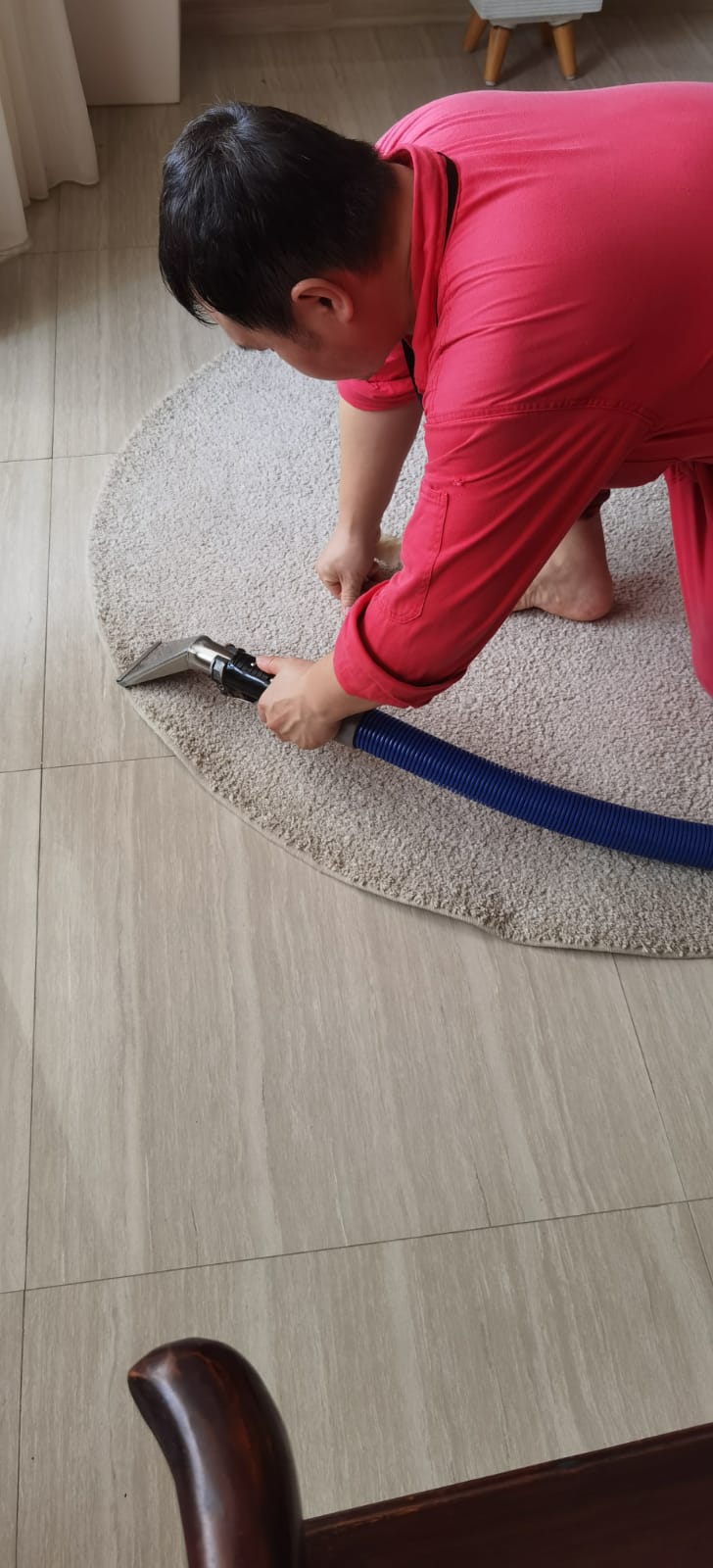 Rug cleaning in Singapore: why humidity, bare floors and foot traffic change everything